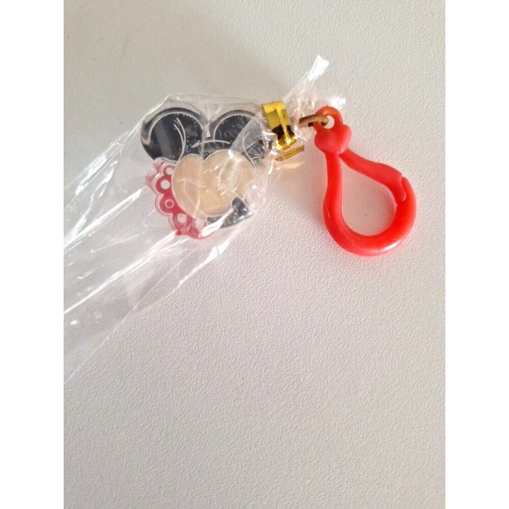 Minnie Mouse Kids Toothbrush With Red And Clear Design Travel Hook Disney Vintag - Picture 5 of 8